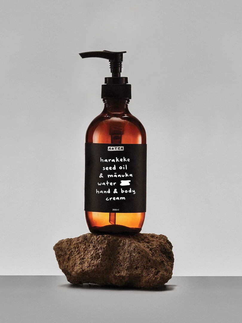 Aotea Bathroom Harakeke Seed Oil & Mānuka Water Hand & Body Cream 1 Aotea Bathroom Harakeke Seed Oil & Mānuka Water Hand & Body Cream