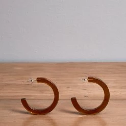 Auór Large Hoops – Amber Wardrobe 5 Auór Large Hoops – Amber Wardrobe