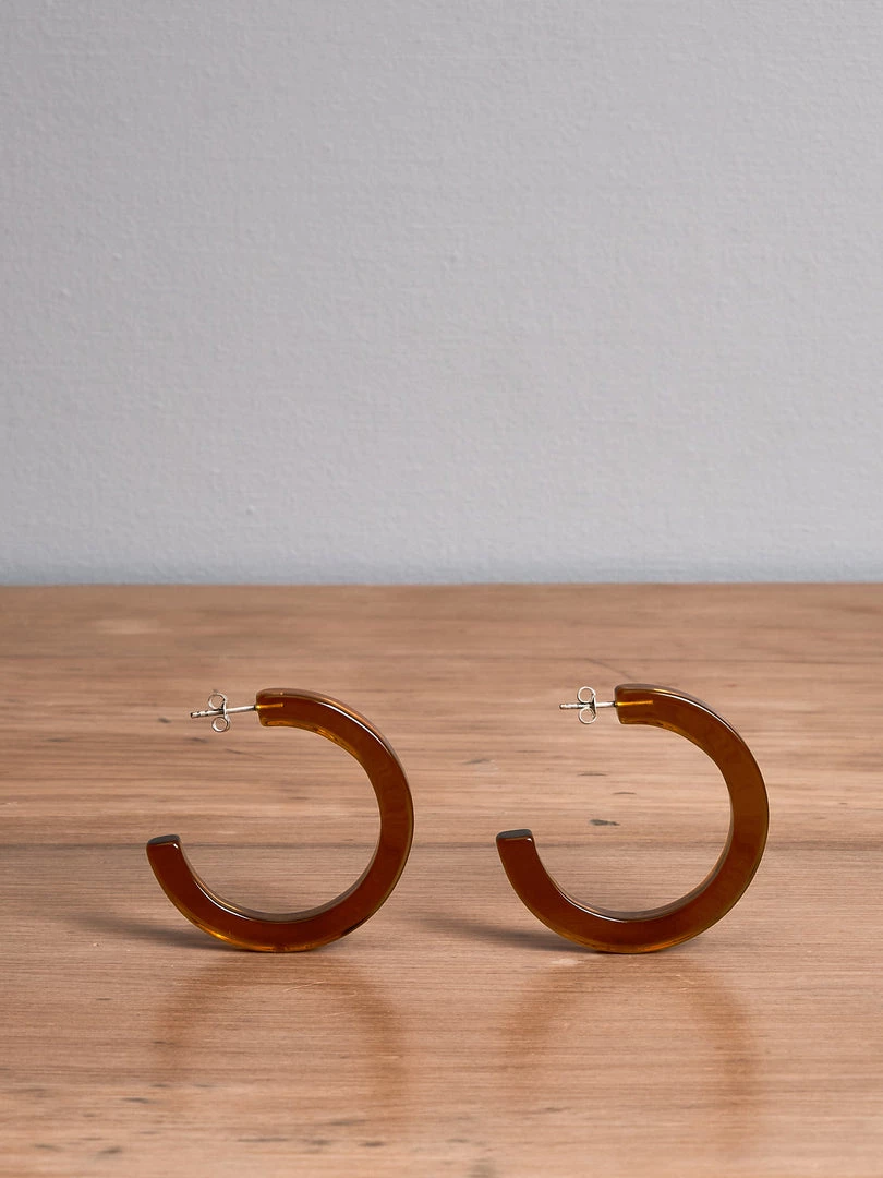 Auór Large Hoops – Amber Wardrobe 3 Auór Large Hoops – Amber Wardrobe