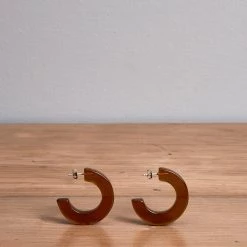 Auór Small Hoops – Amber Wardrobe