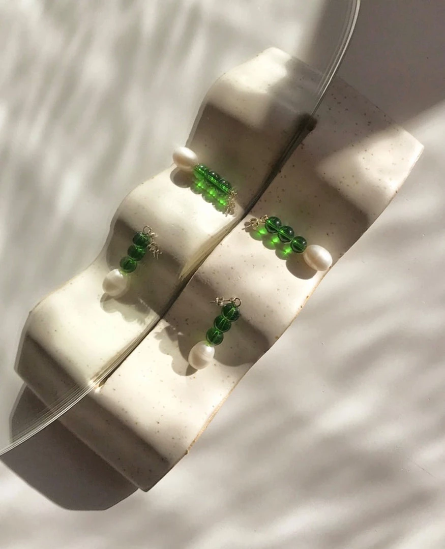 Avara Studio Wavy Mirror On Wavy Stand 2 Avara Studio Wavy Mirror On Wavy Stand