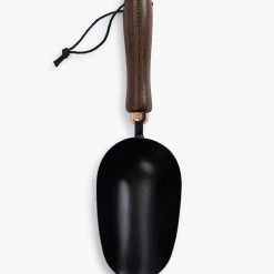 Barebones Garden Scoop