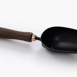 Barebones Garden Scoop