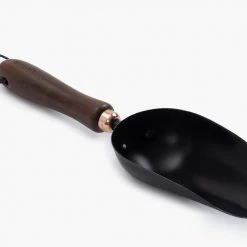 Barebones Garden Scoop