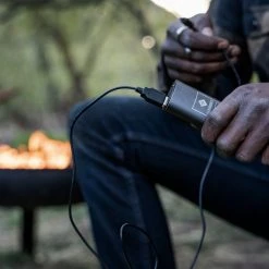 Barebones Portable Charger – Integrated Torch ＜$50