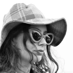 Companion Classic Brim With Ties – Red & Oat Check Wardrobe