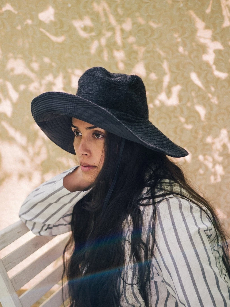 Companion Wardrobe Broad Brim – Charcoal & Check 1 Companion Wardrobe Broad Brim – Charcoal & Check