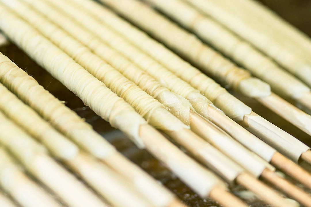 Takazawa Living TOHAKU Candles – Medium (box Of 2) 8 Takazawa Living TOHAKU Candles – Medium (box Of 2)