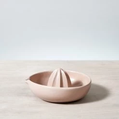 Gidon Bing Citrus Juicer – Dusty Pink