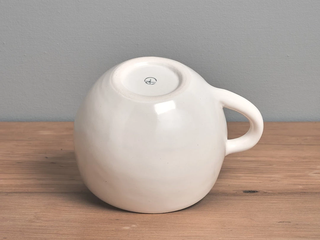 Gidon Bing Cup - Satin White Living 2 Gidon Bing Cup - Satin White Living