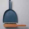 Iris Hantverk Dustpan & Brush Set – Petrol Blue Kitchen＋Table