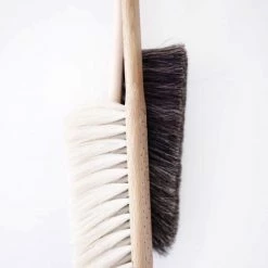 Iris Hantverk Kitchen＋Table Dust Brush – Beechwood & Goat Hair