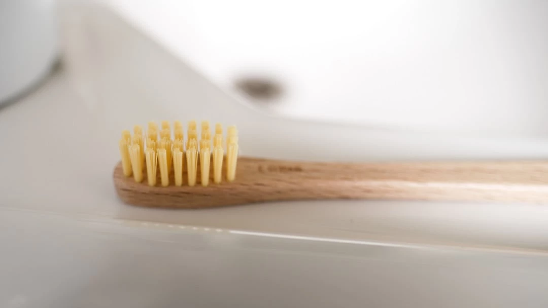 Iris Hantverk Bathroom Toothbrush – Biobased Bristles 5 Iris Hantverk Bathroom Toothbrush – Biobased Bristles