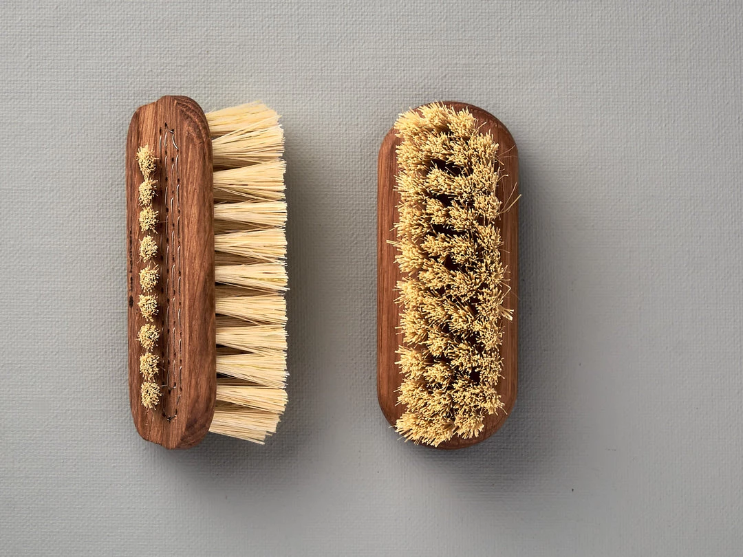 Iris Hantverk Bathroom Nail Brush – Large 4 Iris Hantverk Bathroom Nail Brush – Large