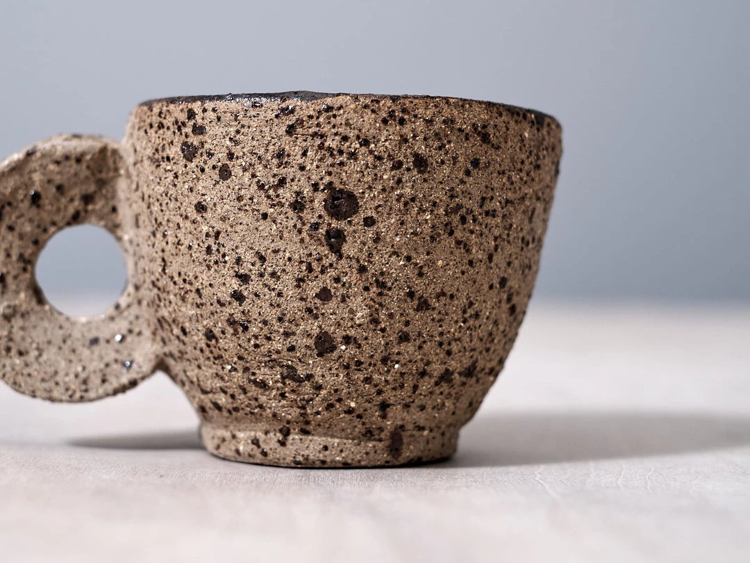 Kirsten Dryburgh Kitchen+Table Handmade Cup – Large 4 Kirsten Dryburgh Kitchen+Table Handmade Cup – Large