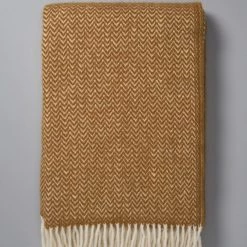 Klippan Chevron ECO* Lambswool Throw – Caramel