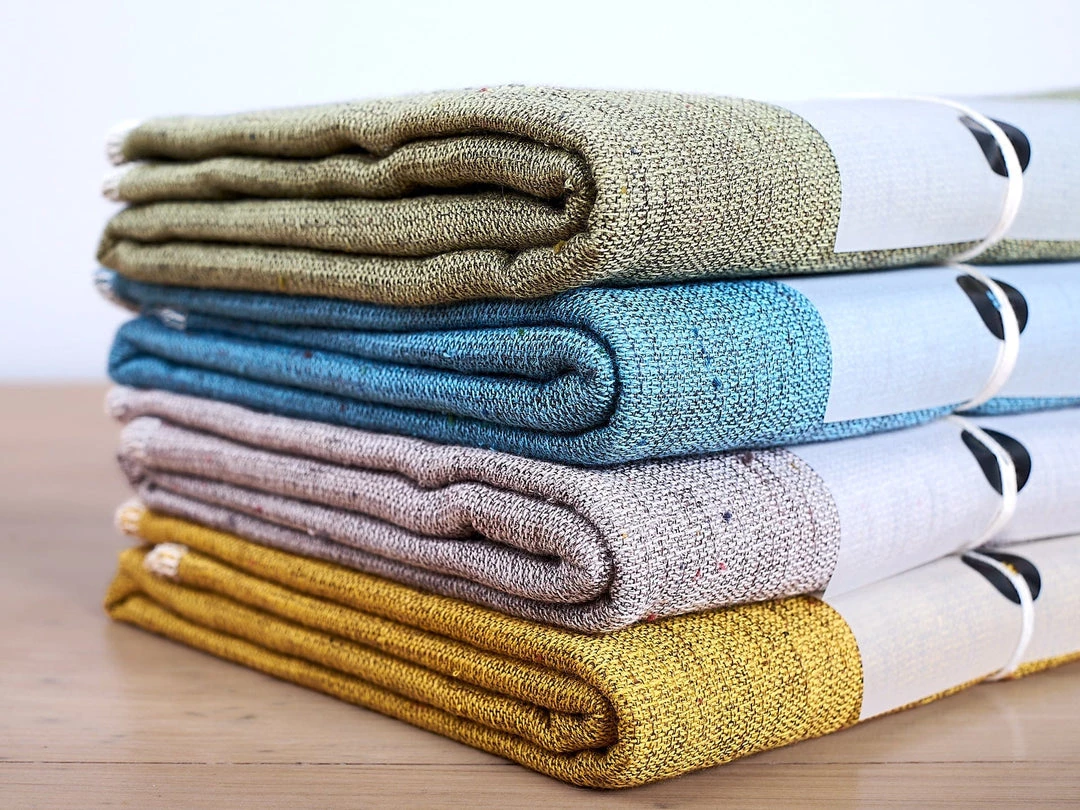 Kontex Moku Lightweight Towel – Large 2 Kontex Moku Lightweight Towel – Large