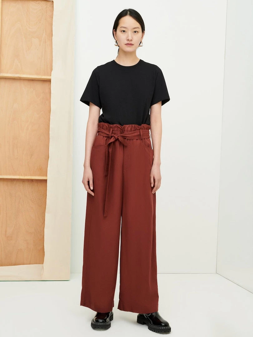 Kowtow Classic Tee - Black EOS Sale* 1 Kowtow Classic Tee - Black EOS Sale*