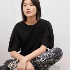 Kowtow Origami Tee - Black EOS Sale* 10 Kowtow Origami Tee - Black EOS Sale*