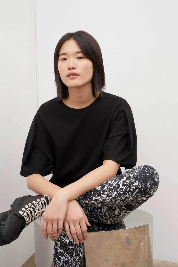 Kowtow Origami Tee - Black EOS Sale* 5 Kowtow Origami Tee - Black EOS Sale*