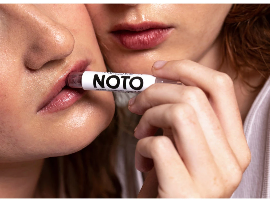 NOTO Bathroom Multi-Bene Stain Stick – FIVE 3 NOTO Bathroom Multi-Bene Stain Stick – FIVE