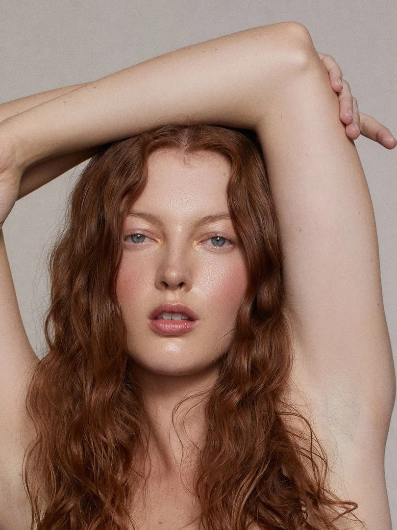 NOTO Multi-Bene Stain Stick – Ono Ono Bathroom 2 NOTO Multi-Bene Stain Stick – Ono Ono Bathroom