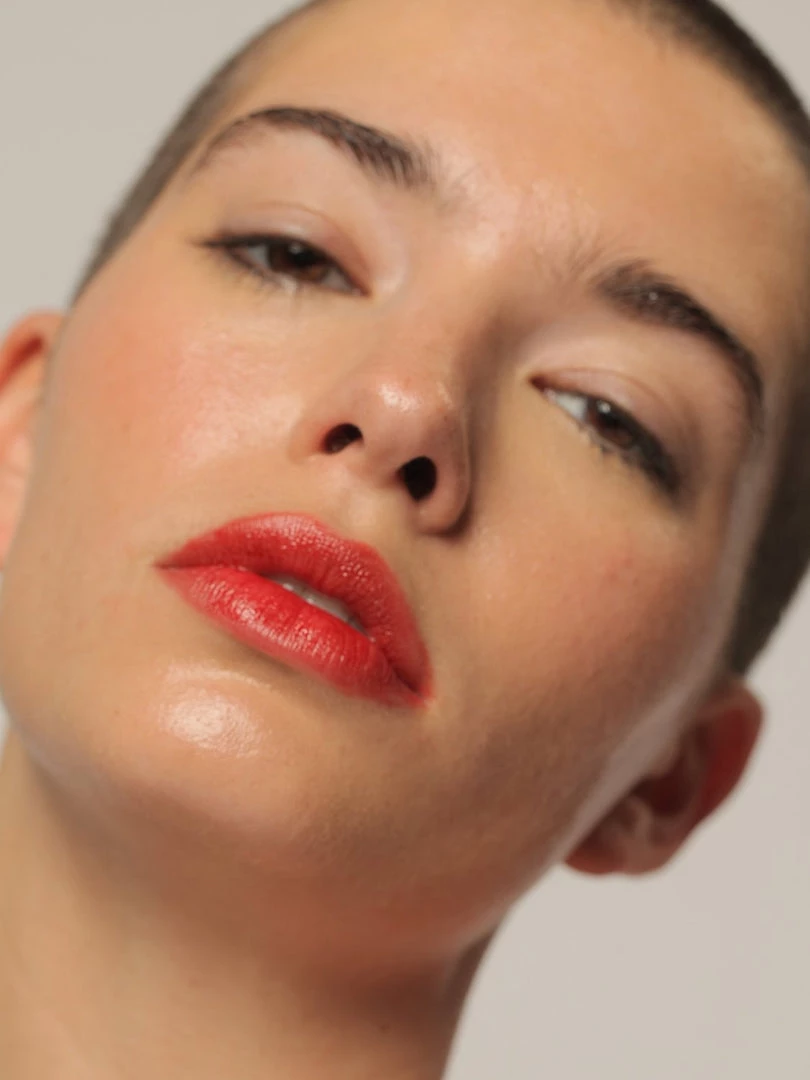 NOTO Multi-Bene Stain Stick – Oscillate Bathroom 5 NOTO Multi-Bene Stain Stick – Oscillate Bathroom