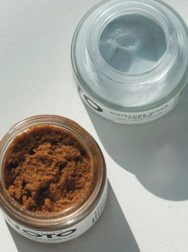 NOTO Reveal Holiday Kit 1 NOTO Reveal Holiday Kit