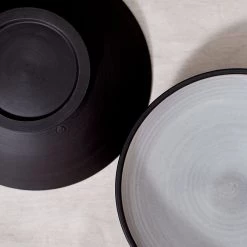 Nicola Shuttleworth Serving Bowl – Black Clay Living