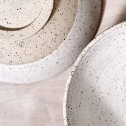 Nicola Shuttleworth Living Serving Bowl – Speckled