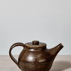 Nicola Shuttleworth Tea Pot – Rusty Brown Kitchen+Table