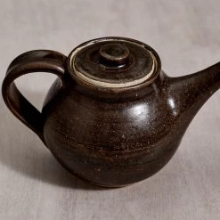 Nicola Shuttleworth Tea Pot – Rusty Brown Kitchen＋Table
