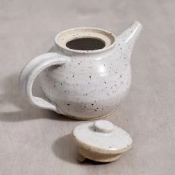Nicola Shuttleworth Tea Pot – Speckled Kitchen＋Table