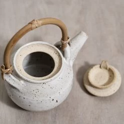 Nicola Shuttleworth Tea Pot – Speckled With Bamboo Handle Kitchen＋Table