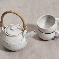 Nicola Shuttleworth Tea Pot – Speckled With Bamboo Handle Kitchen＋Table