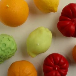 Nonna's Grocer Tomato Candle – Medium