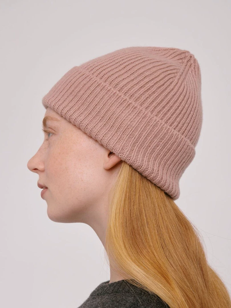 Organic Basics Recycled Wool Beanie – Dusty Rose 1 Organic Basics Recycled Wool Beanie – Dusty Rose