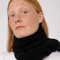 Organic Basics Wardrobe Recycled Cashmere Scarf – Black