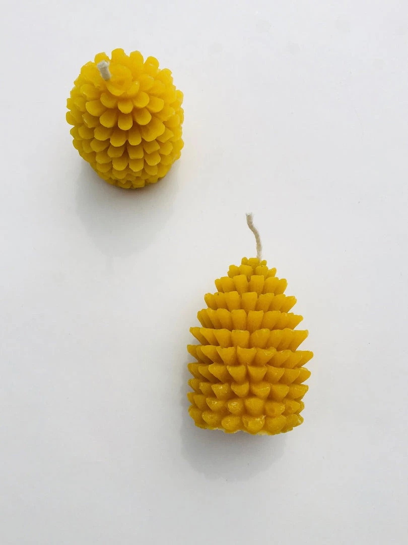 Pauariki Honey Living Pine Cone Candle 3 Pauariki Honey Living Pine Cone Candle