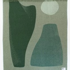 Seljak Brand Living Pyramid Blanket