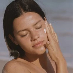 Sun Juju Bathroom Hydrating Reef Safe SPF50 Sunscreen For Face And Body (100𝚐)