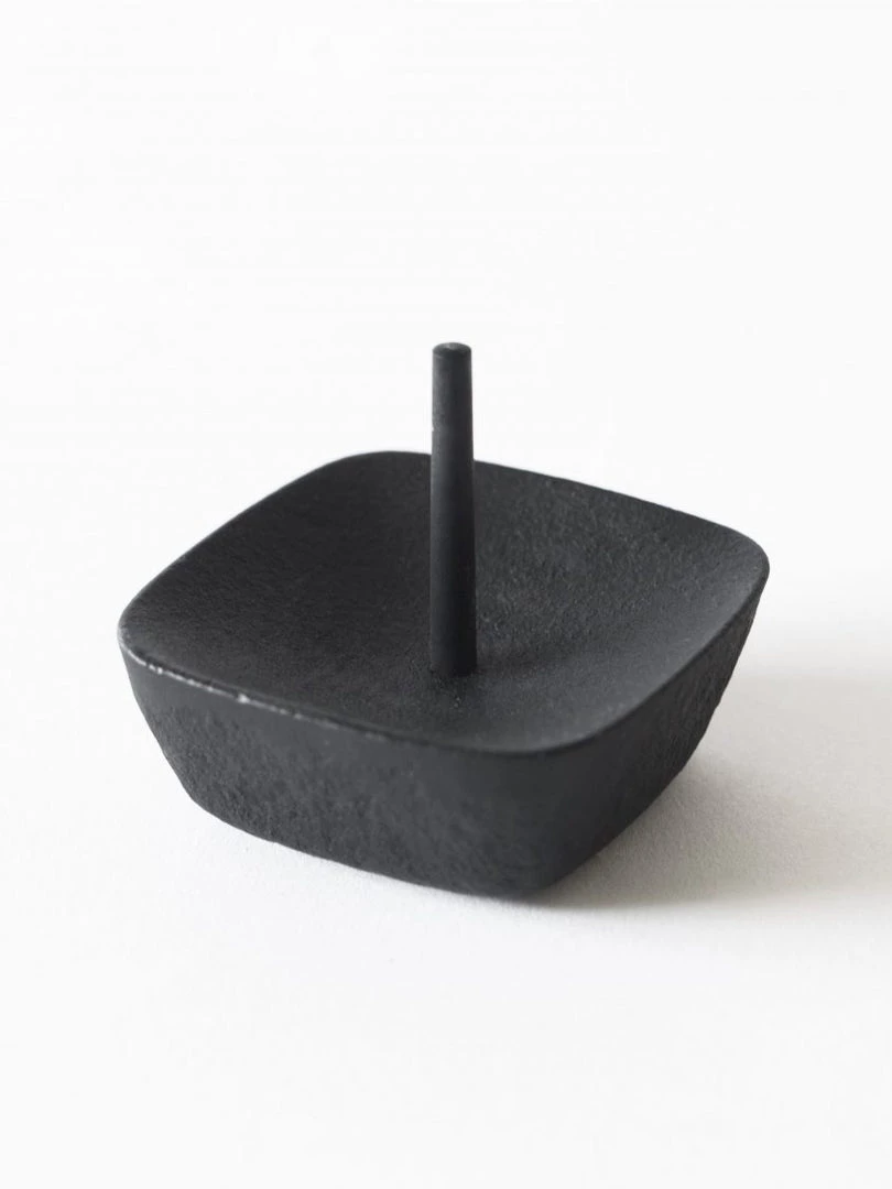 Takazawa Koma Iron Candle – Large Living 1 Takazawa Koma Iron Candle – Large Living