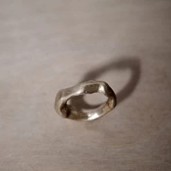 Tamara Rookes Shibuichi Contour Ring – Light Wardrobe