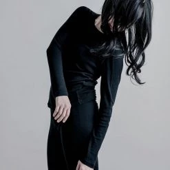 YARN Nz Wardrobe Tui Fine Merino Rib Crew - Black