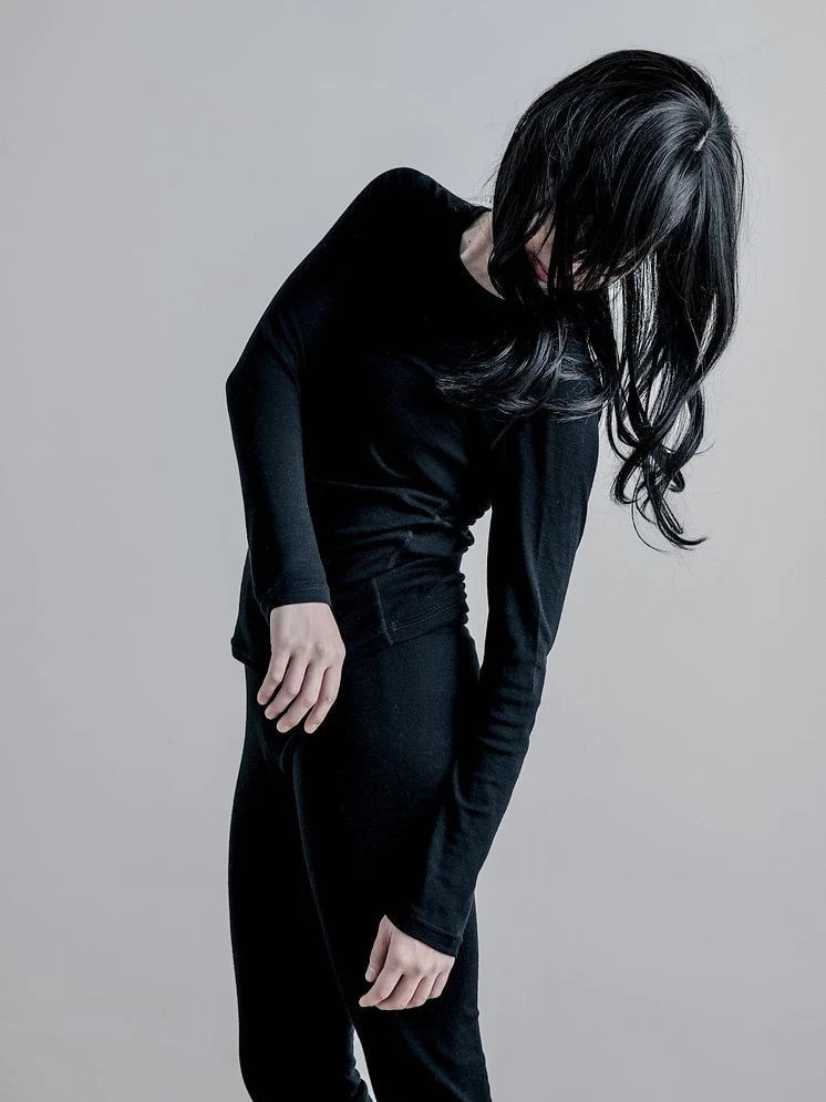 YARN Nz Wardrobe Tui Fine Merino Rib Crew - Black 1 YARN Nz Wardrobe Tui Fine Merino Rib Crew - Black