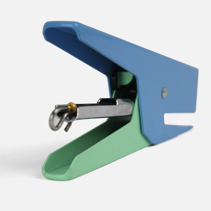Papier Tigre Stapler – Green & Blue Workspace 2 Papier Tigre Stapler – Green & Blue Workspace