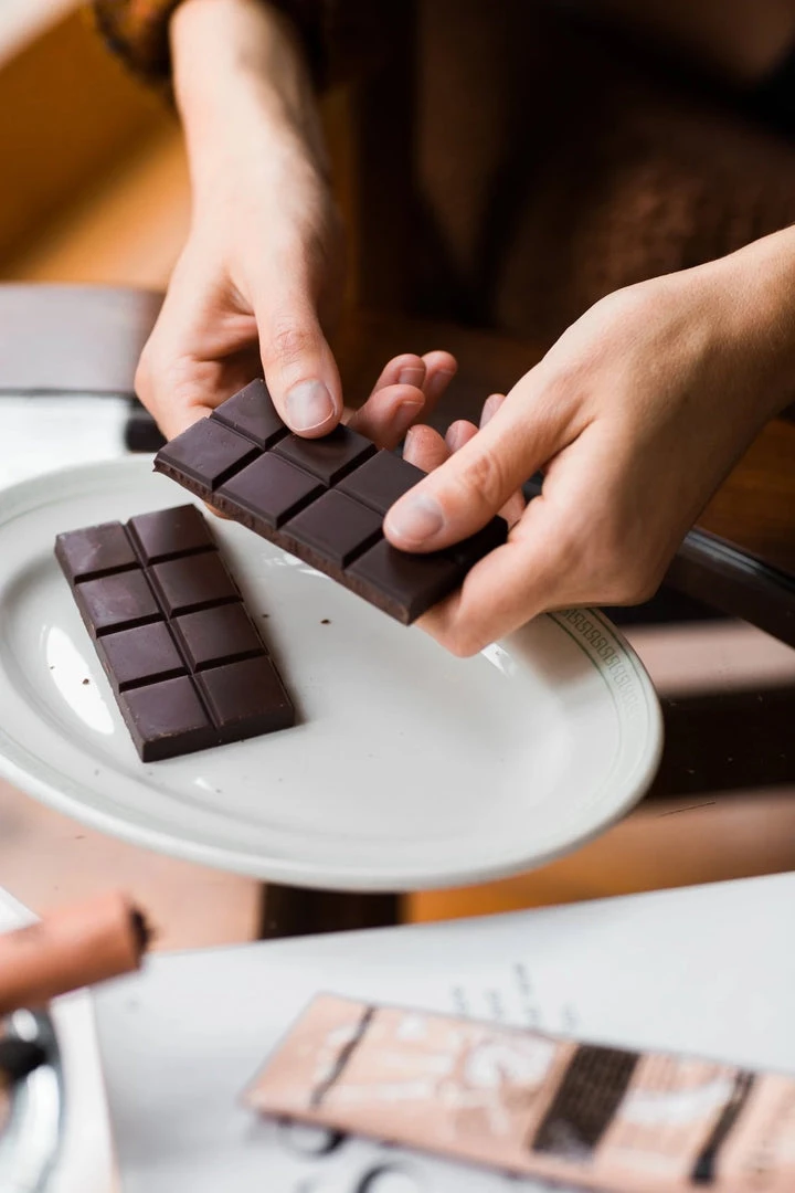 Flint Chocolate Kitchen+Table Number29 Olive Oil Chocolate Bar 4 Flint Chocolate Kitchen+Table Number29 Olive Oil Chocolate Bar