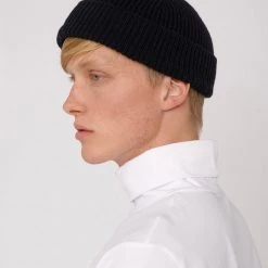 Organic Basics Recycled Cashmere Beanie – Navy Wardrobe