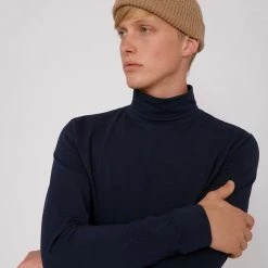 Organic Basics Wardrobe Recycled Cashmere Beanie – Camel